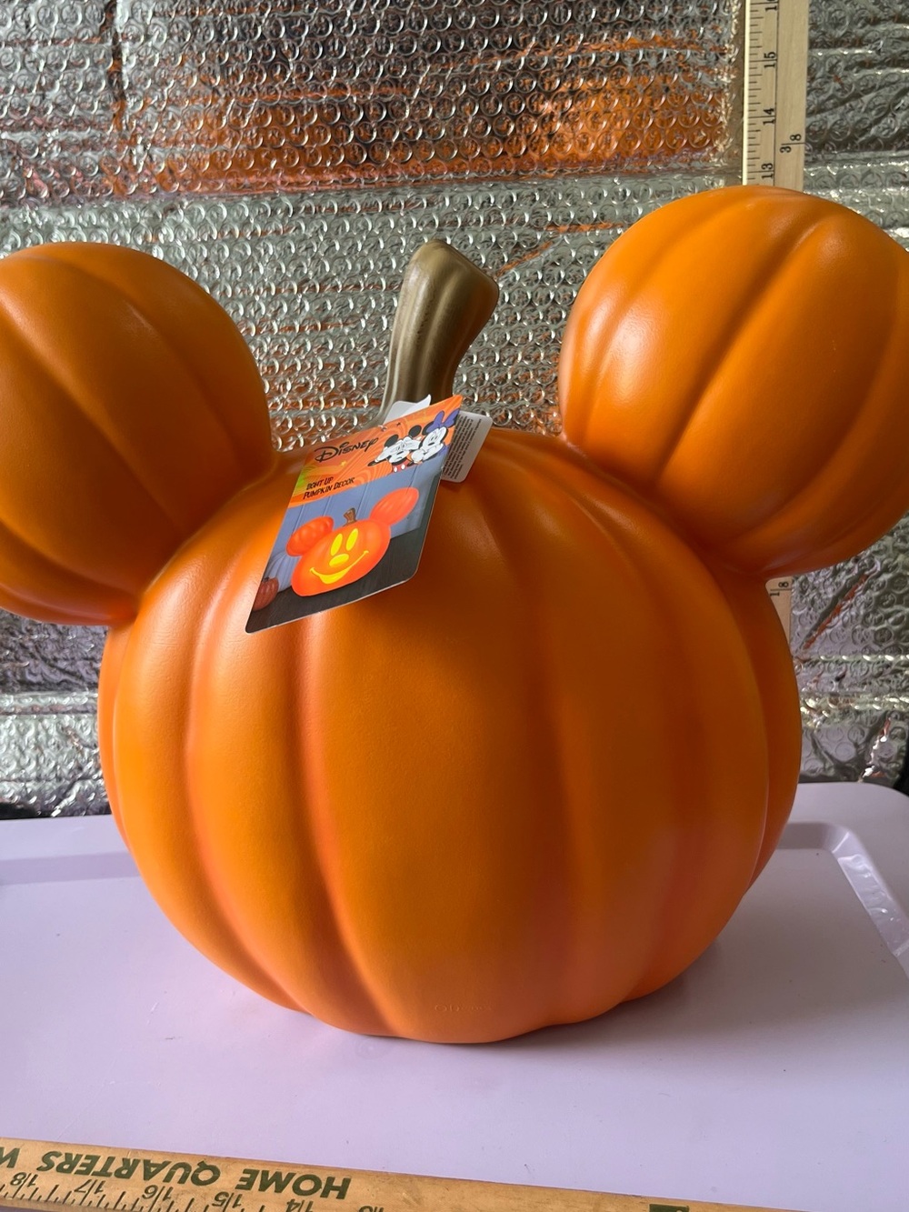 **VIRAL**Disney Orange Mickey & Minnie Jack O’Lanterns. - Picture 5 of 8
